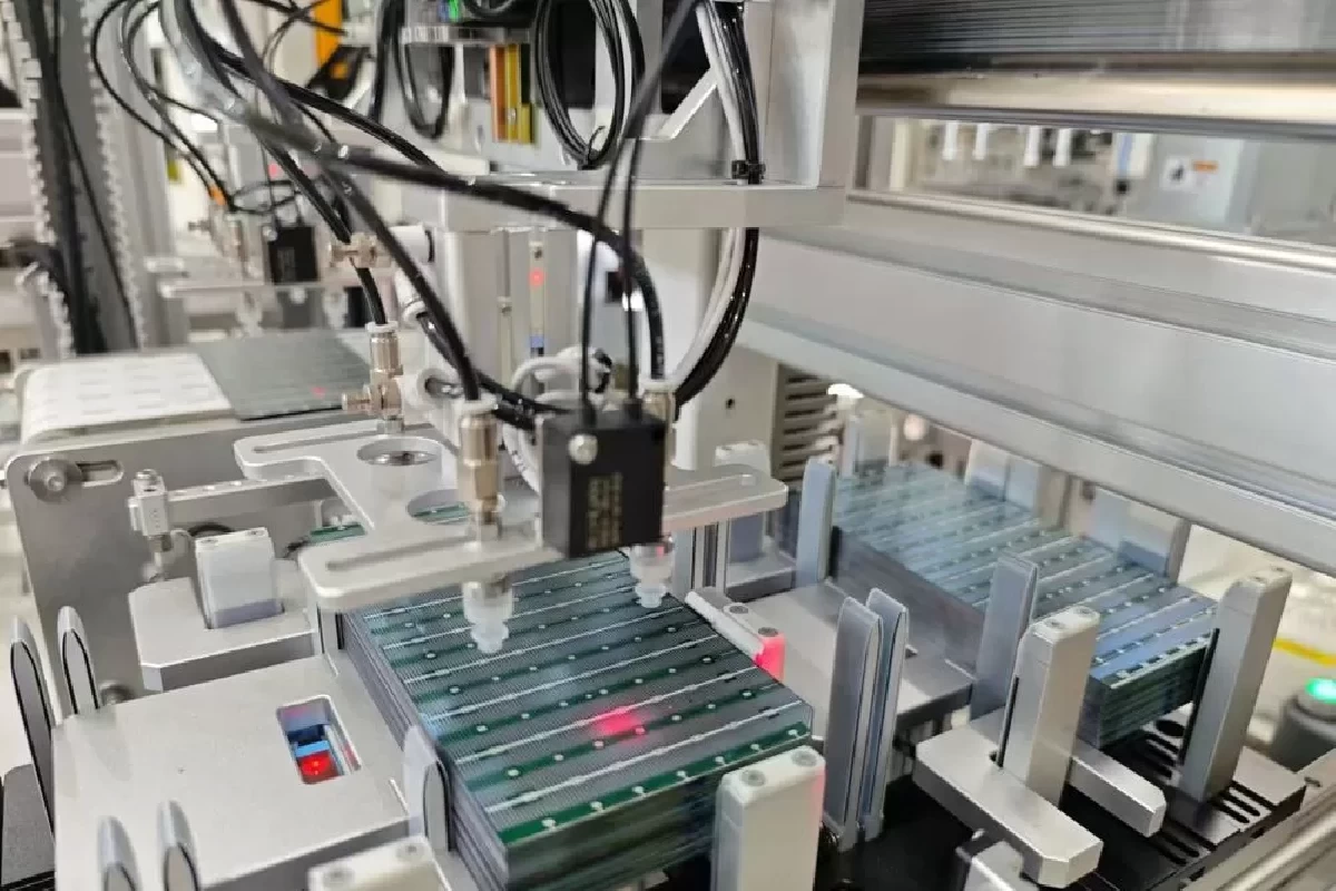 HPBC ABC XBC IBC Tabber Stringer Back Contact Back Contact Cell Welding Machine